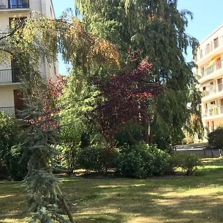 Grand Veneur Apartment *